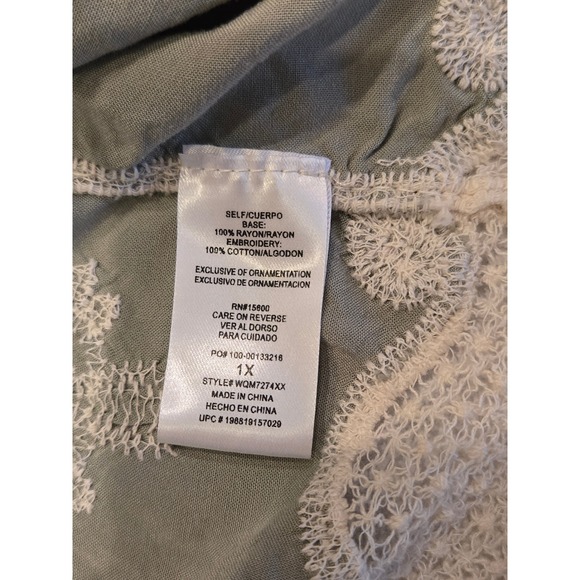 Democracy Lace Trimmed Embroidered Boho Blouse Top Green Size 1X - Picture 5 of 5